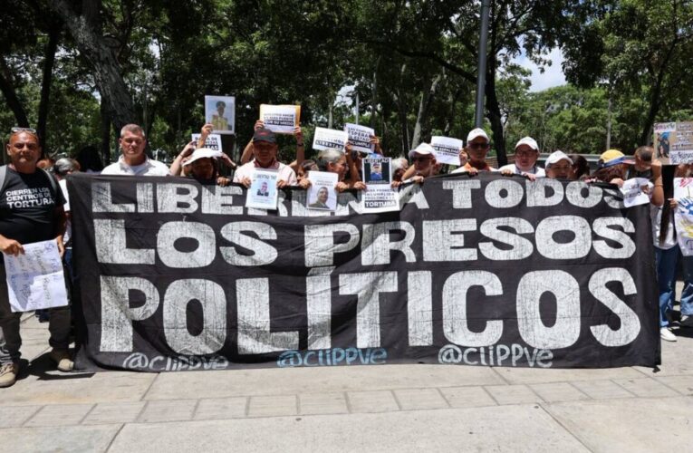 Protestan frente al MP  para exigir liberación de presos políticos