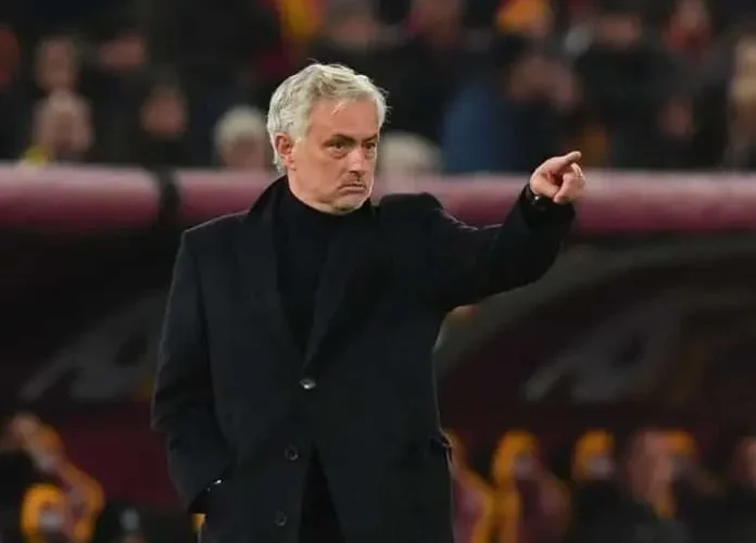 Mourinho se despide del Benfica para unirse al Real Madrid