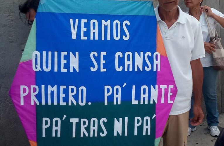 Trabajadores y estudiantes marcharon para exigir cronograma electoral