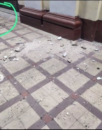 Se cae cornisa de la iglesia San Sebastián