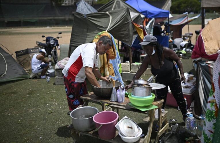 Carpas y agua necesitan en Mare Abajo I
