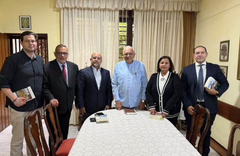 Delegación opositora se reunió con el cardenal Baltazar Porras