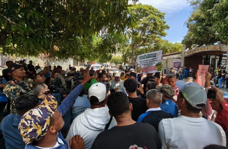 Productores de arroz protestan en Caracas