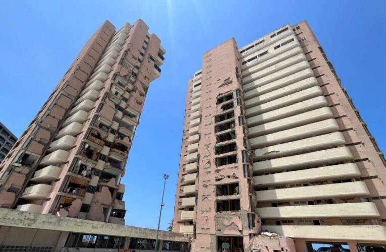 Solo una torre de Los Delfines aparece en el censo por demoler