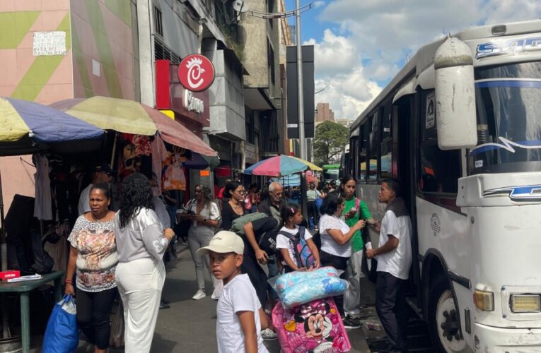 Aumenta la afluencia de usuarios de la Caracas La Guaira