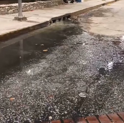 Piden a Hidroven solventar bote de aguas servidas