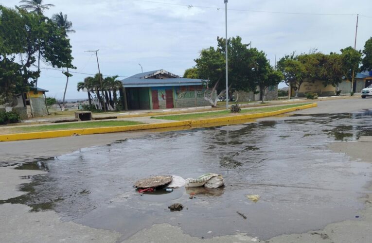 Piden reparar tanquilla colapsada en Naiguatá