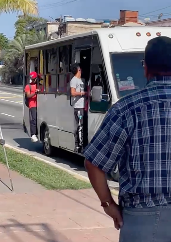 Falta de buses no depende de la hora