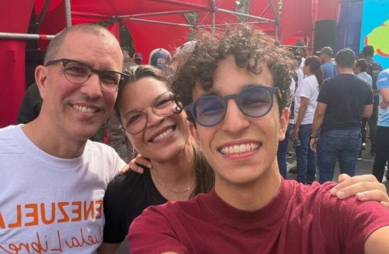 Nieto de Hugo Chávez se encuentra fuera de peligro