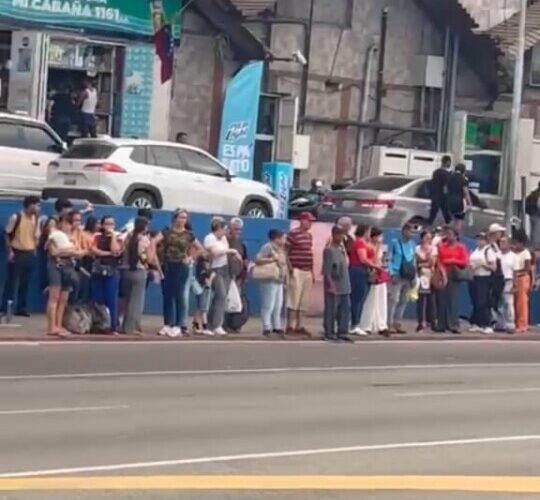 Terán y Suárez deben afrontar crisis del transporte