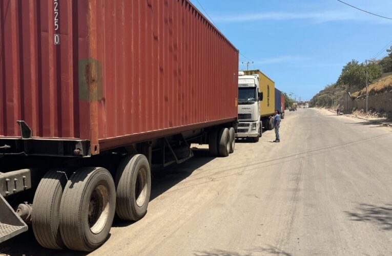 Gandoleros piden celeridad para almacenar contenedores