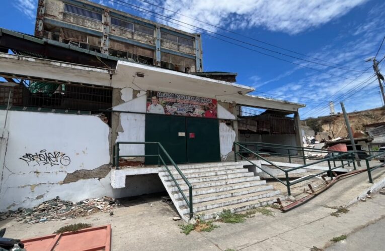 Piden la recuperación del Mercado Municipal de Catia La Mar
