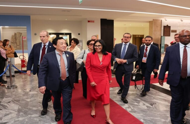 Presidenta se reúne con el director general de la FAO